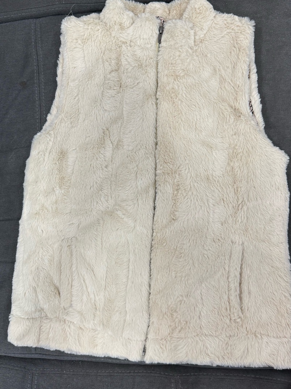 Ashley By 26 International Cream Faux Fur Zip Vest